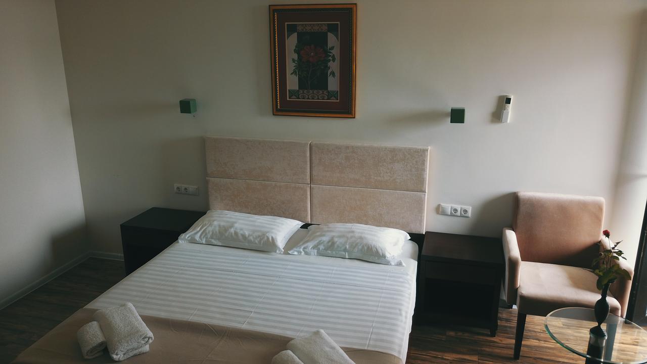 Belgrade Rustaveli Hotel Kobuleti ภายนอก รูปภาพ